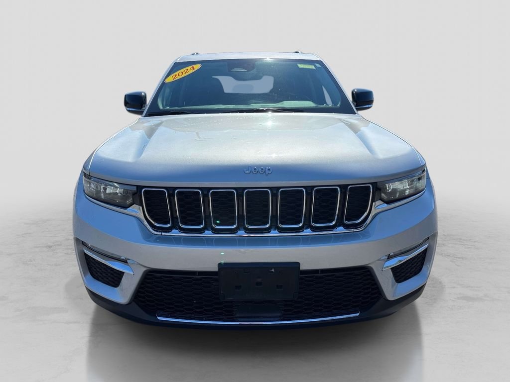 Used 2024 Silver Jeep Limited image 10