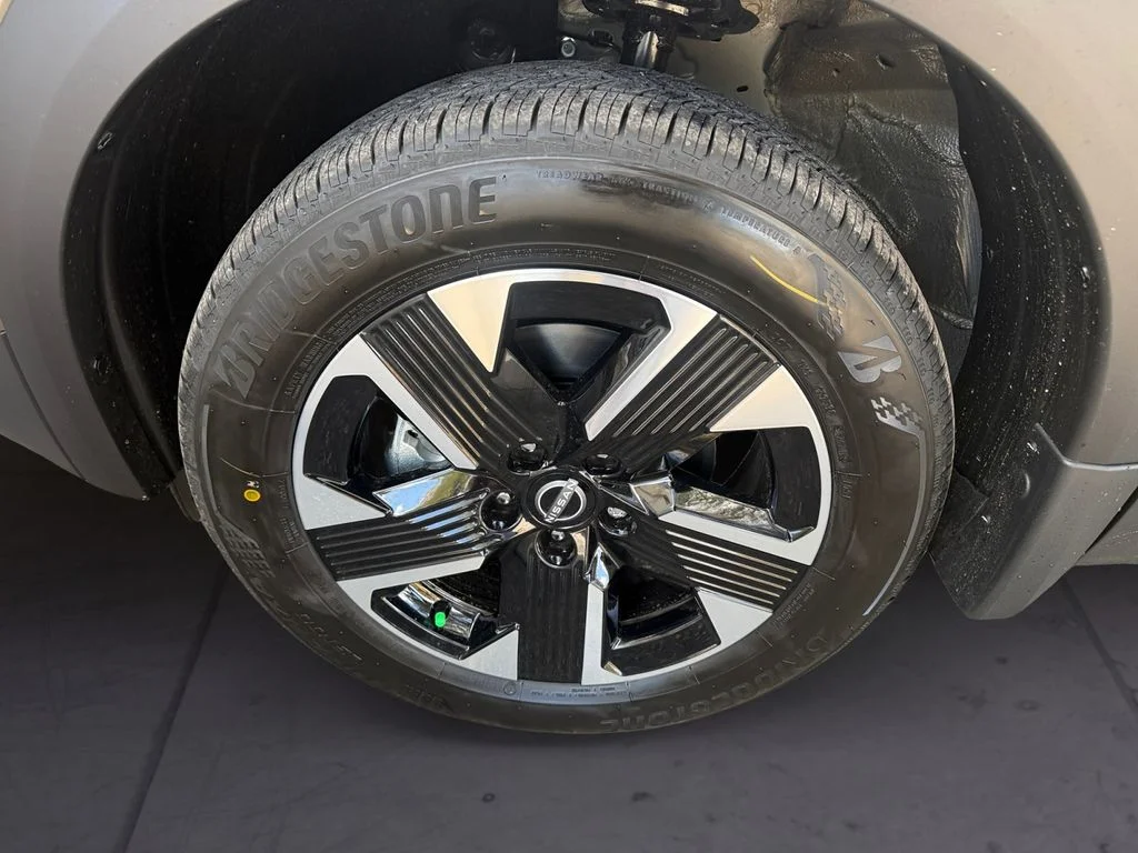 New 2027 Brown Nissan SV image 9