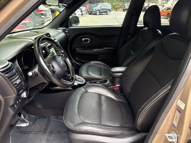 Used 2015 Latte Brown Kia Plus image 14
