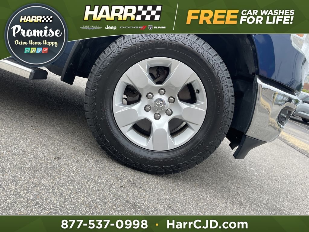 2020 RAM 1500 Big Horn/Lone Star 4x4 Crew Cab 5'7's photo