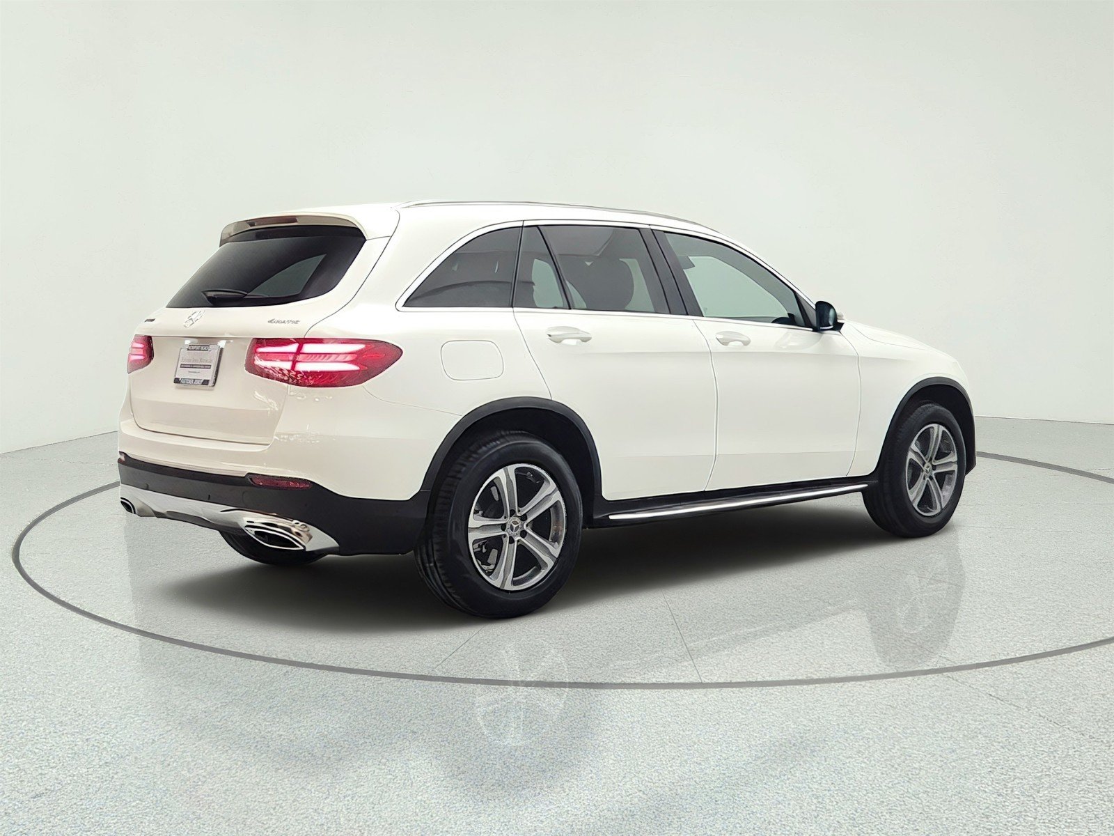 Used 2019 Polar White Mercedes-Benz GLC 300 4MATIC® SUV image 5