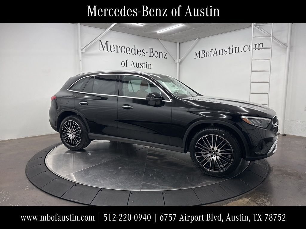 2026 Mercedes-Benz GLC GLC 300's photo