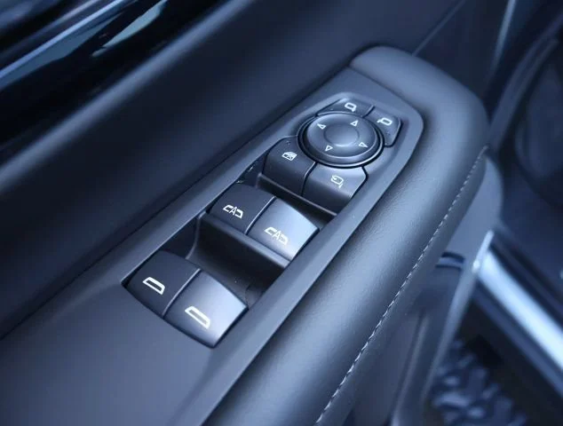2026 Chevrolet Tahoe Z71 - Photo 8