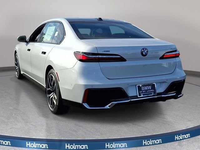 2026 BMW 7 Series 750e - Photo 6