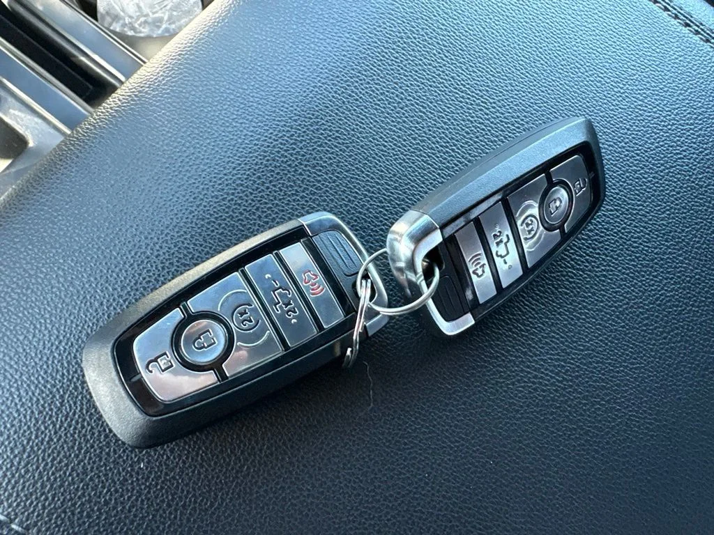 Used 2023 Black Metallic Ford XLT image 12