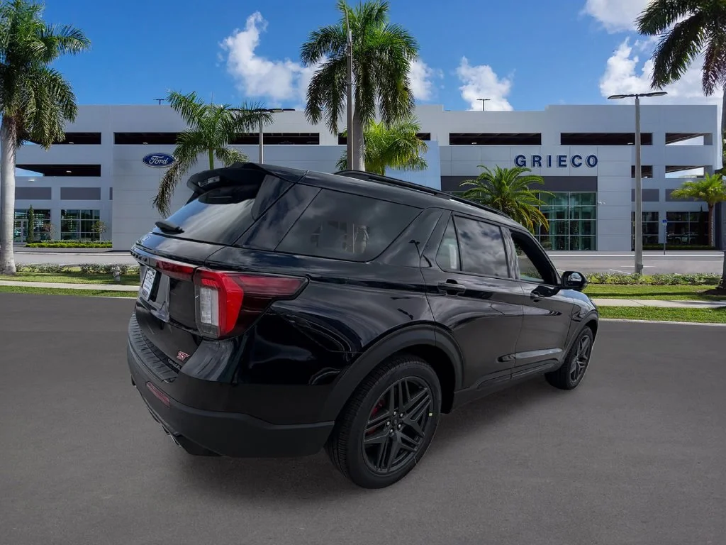 New 2027 Agate Black Metallic Ford ST image 7