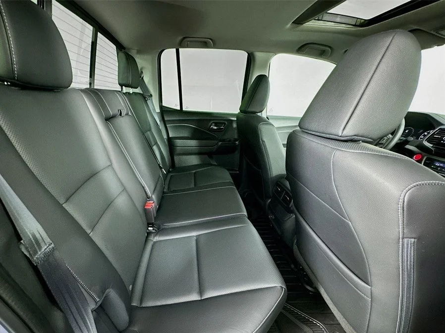 New 2026 Platinum White Pearl Honda RTL image 37