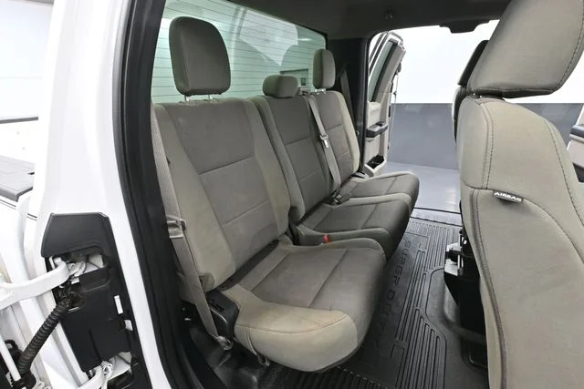 Used 2019 White Ford XL image 37