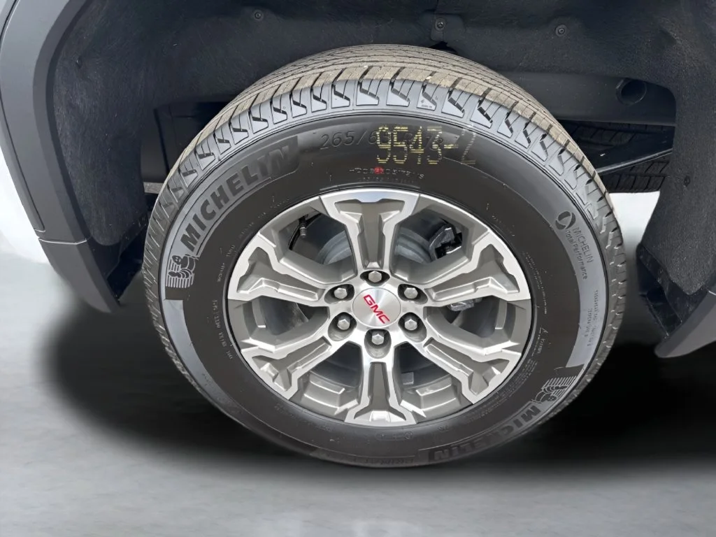 Used 2026 White GMC SLT image 37