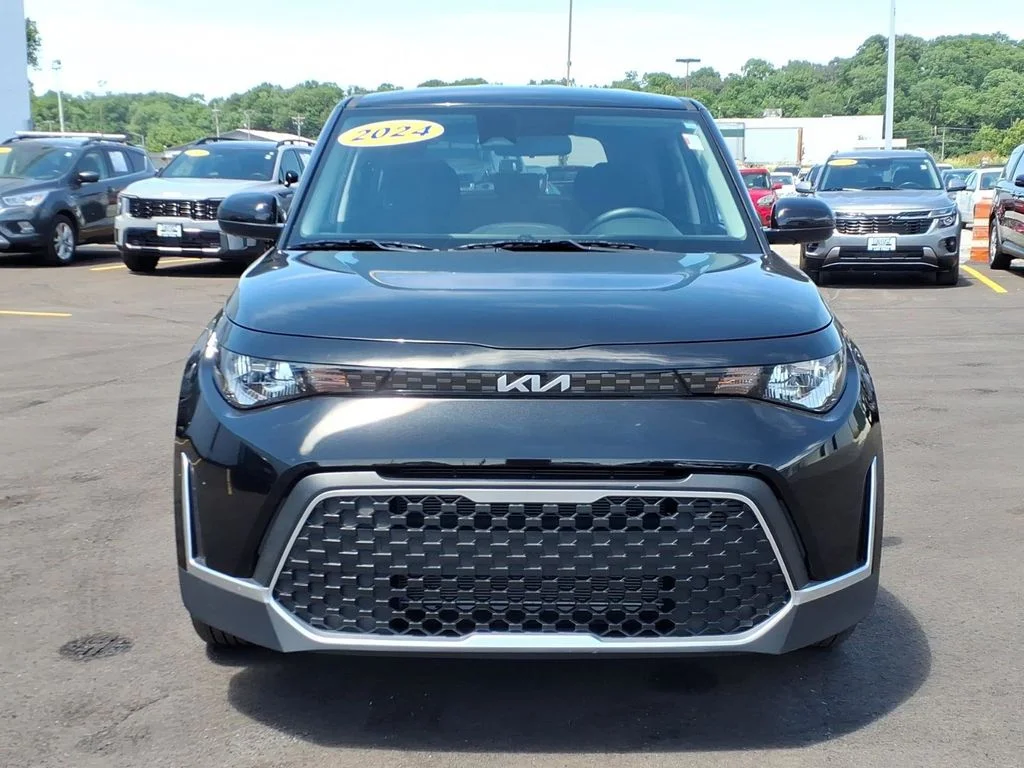 2024 Kia Soul LX - Photo 10