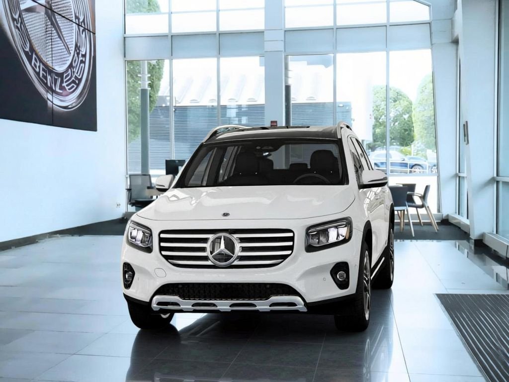 New 2026 Polar White Mercedes-Benz GLB 250 image 41