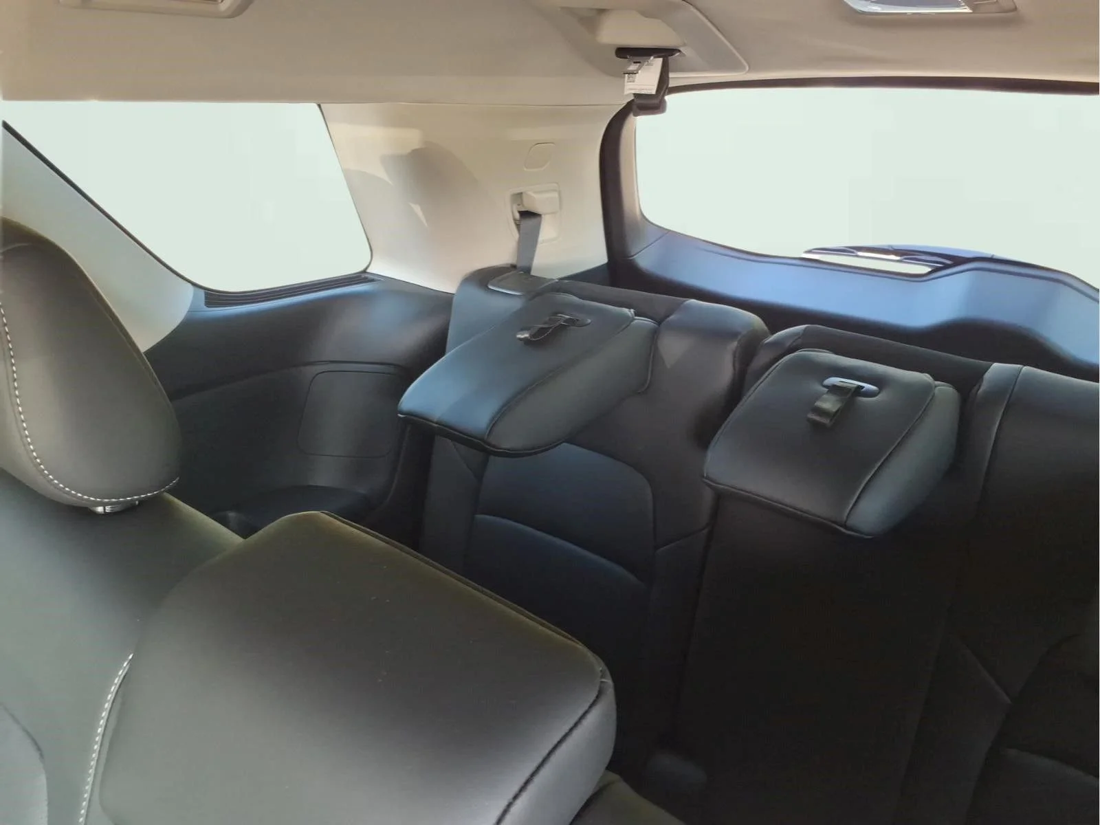 New 2026 Deep Ocean Blue Pearl Nissan SL image 8
