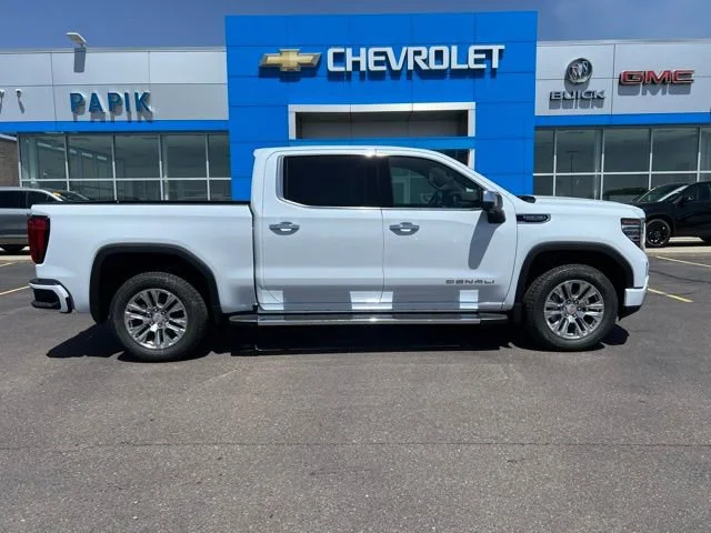 2026 GMC Sierra 4WD Crew Cab Standard Box Denali's photo