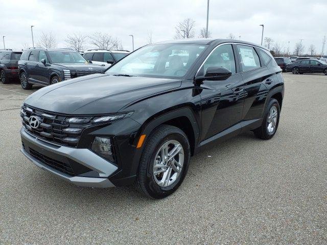 New 2026 Phantom Black Hyundai SE image 2