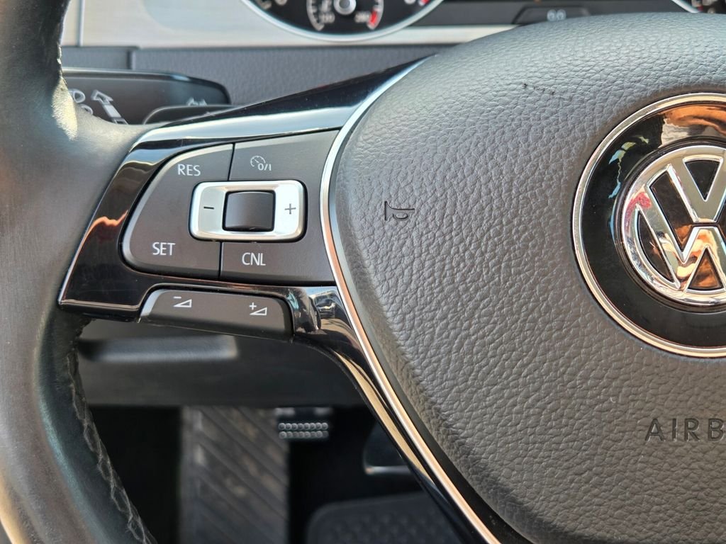 Used 2015 Gray Volkswagen TSI S 4-Door image 25