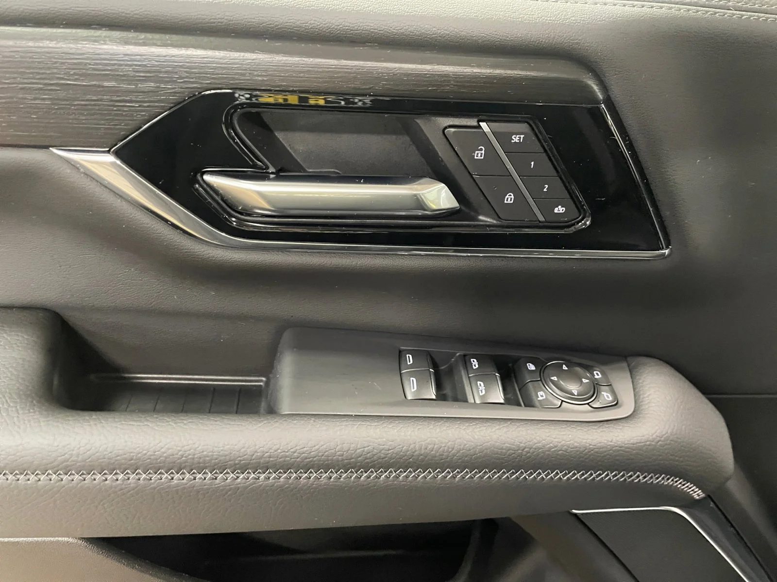 New 2026 Glacier White Tricoat GMC Denali image 13