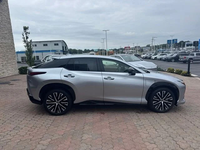 New 2026 Iridium Lexus 450e Premium image 6