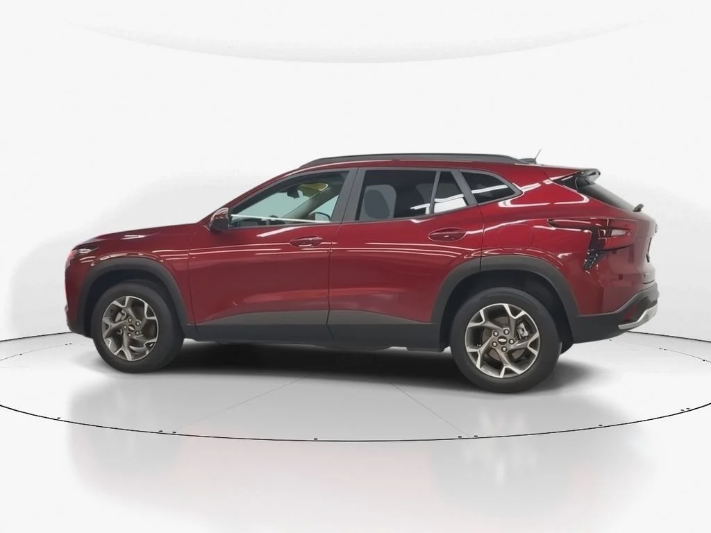 Used 2025 Crimson Chevrolet LT image 7