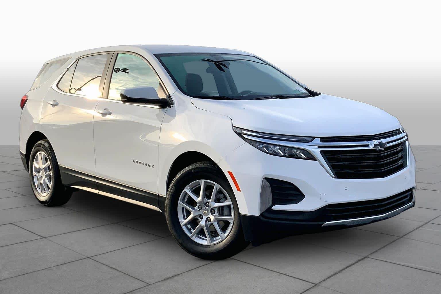 Used 2024 Summit White Chevrolet LT image 3