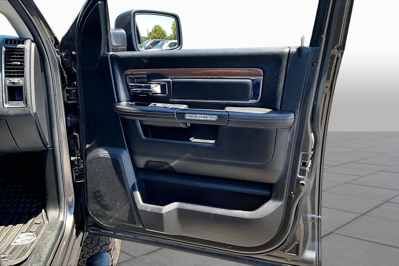 Used 2018 Granite Crystal Metallic Clearcoat Ram Laramie image 22