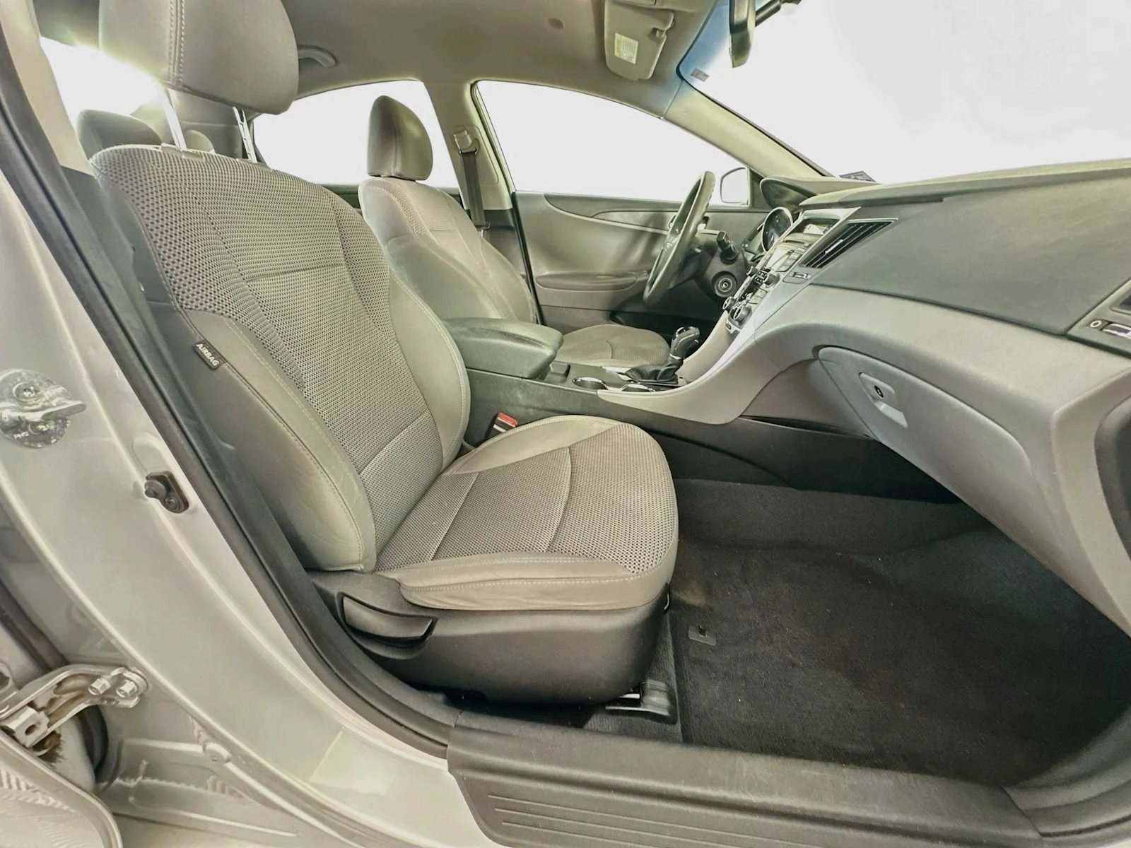 Used 2012 Radiant Silver Hyundai GLS PZEV image 23