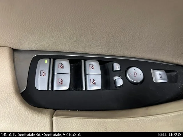 Used 2023 Black BMW xDrive30i image 18