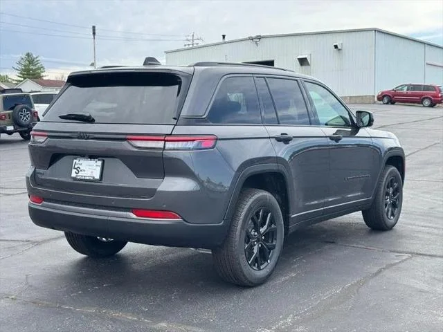 New 2026 Baltic Gray Metallic Clear-Coat Exterior Paint Jeep Laredo image 3