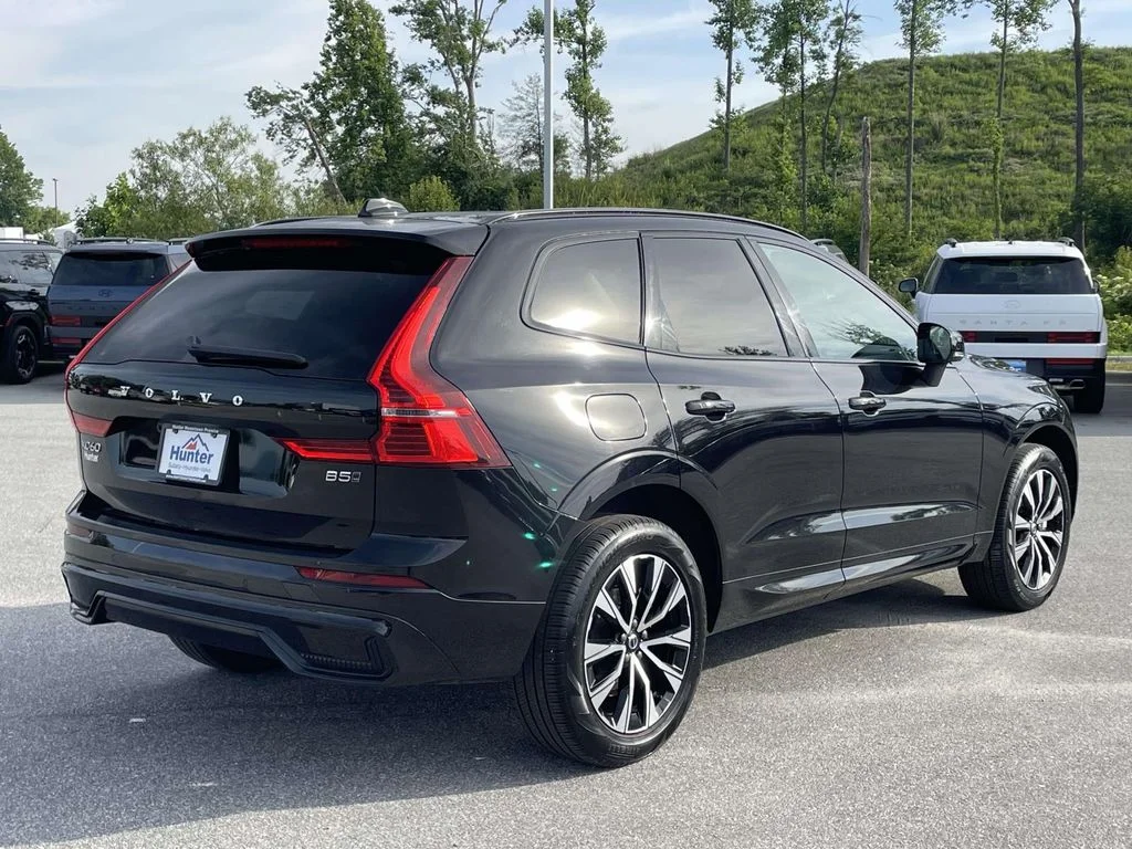 2025 Volvo XC60 Core - Photo 28