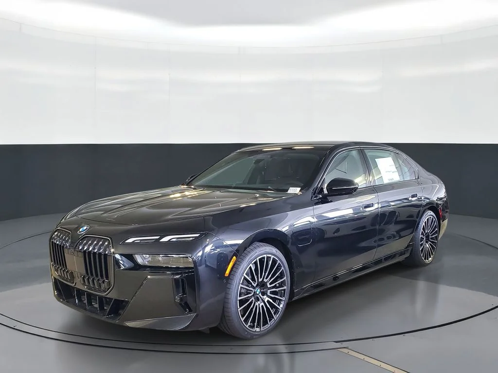 New 2026 Black Sapphire Metallic BMW 750e xDrive image 1