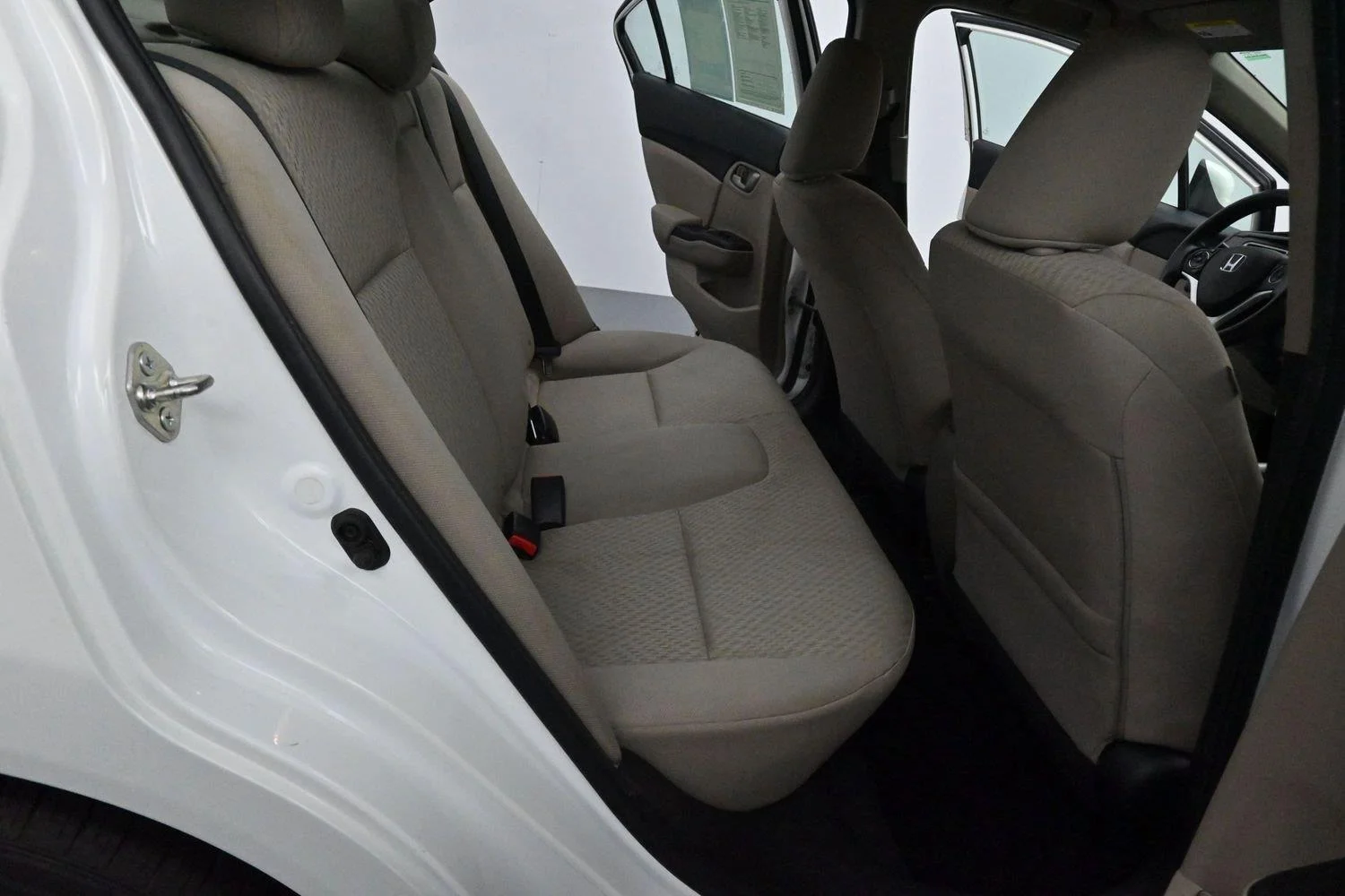 Used 2015 Taffeta White Honda LX image 25