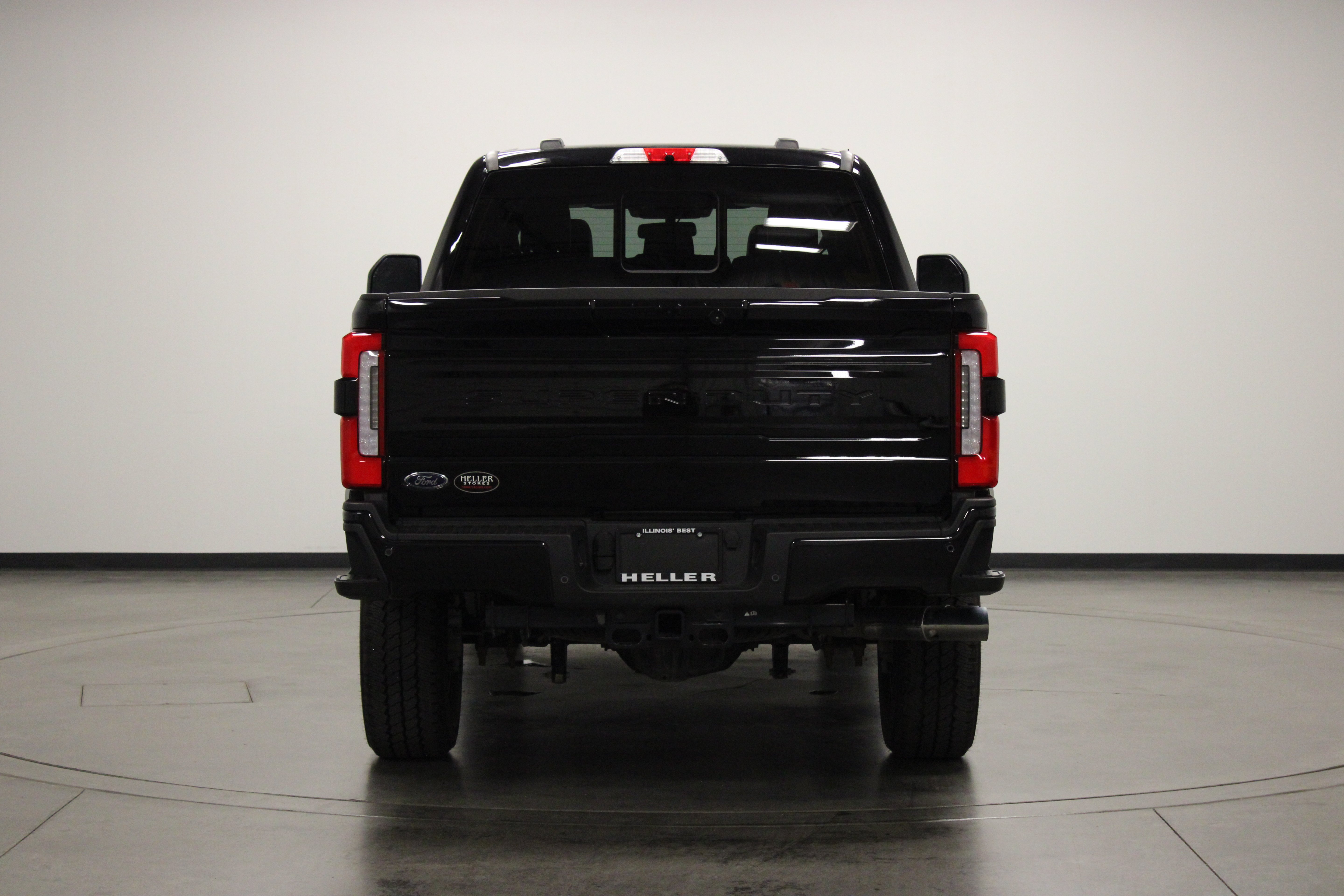 Used 2026 Agate Black Metallic Ford Platinum image 7