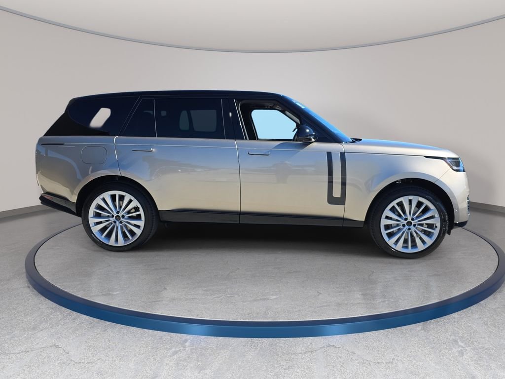 New 2026 Batumi Gold Land Rover SE LWB image 4