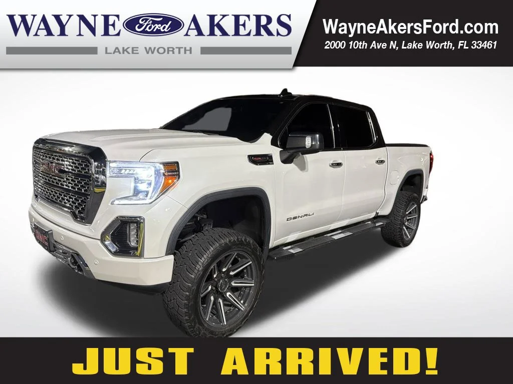 Used 2021 White GMC Denali image 1