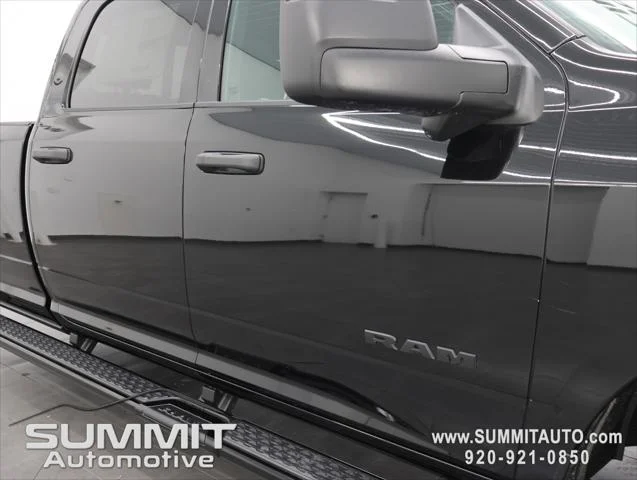 New 2026 Diamond Black Crystal Pearl-Coat Exterior Paint RAM BIG HORN image 28