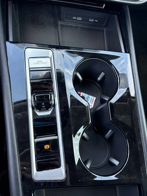 2024 Volkswagen Atlas SE w/Tech - Photo 15