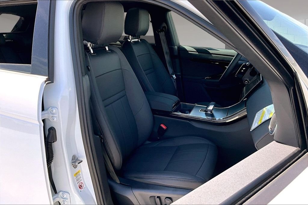 New 2026 FUJI WHITE Land Rover S image 11