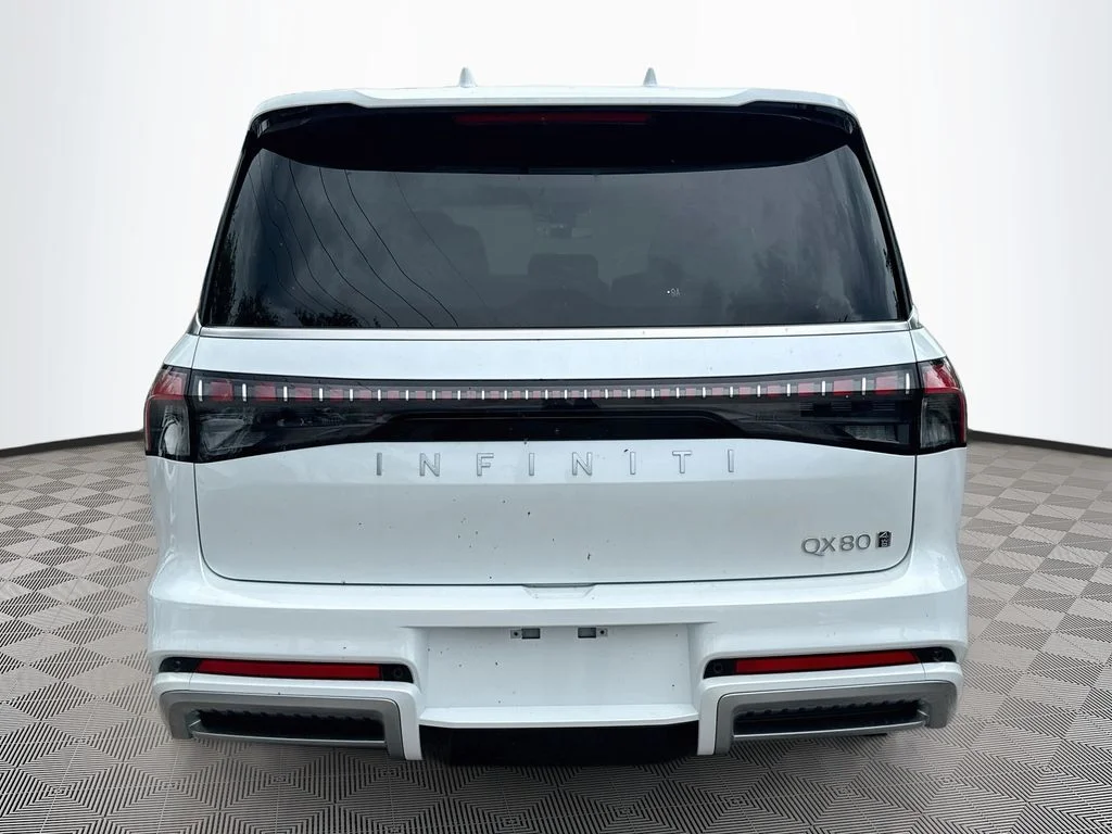 New 2027 RADIANT WHITE INFINITI Luxe 4WD image 6