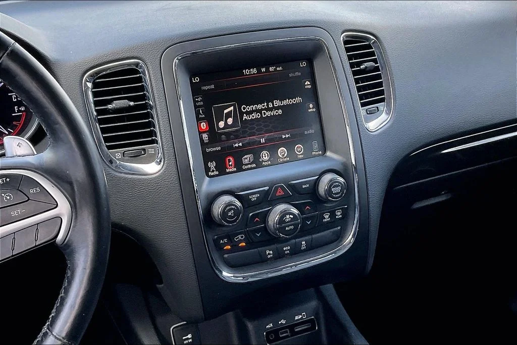 Used 2015 Silver Dodge Limited image 9