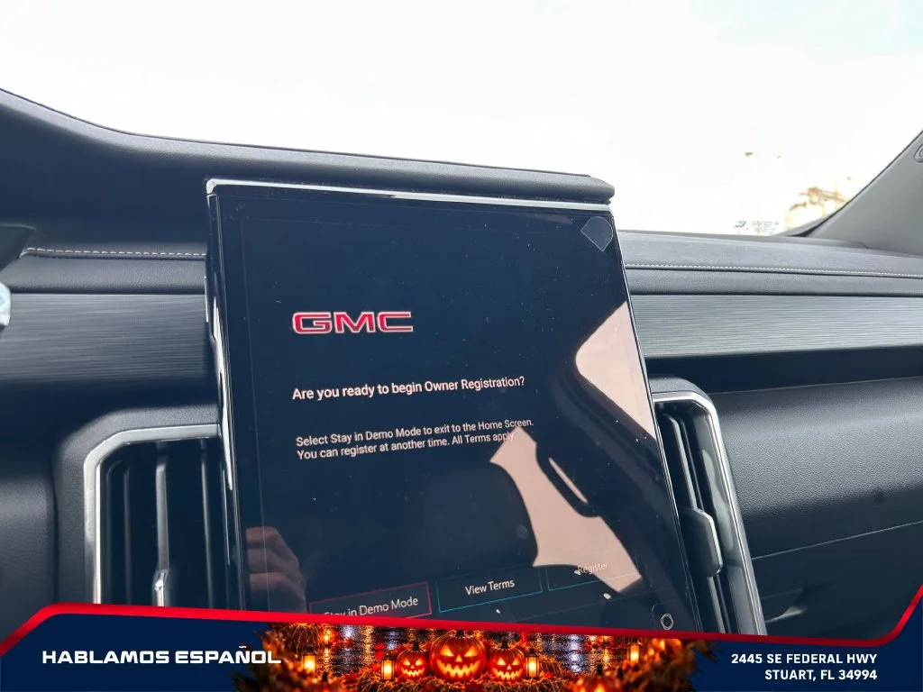 New 2026 Sterling Metallic GMC Elevation image 31