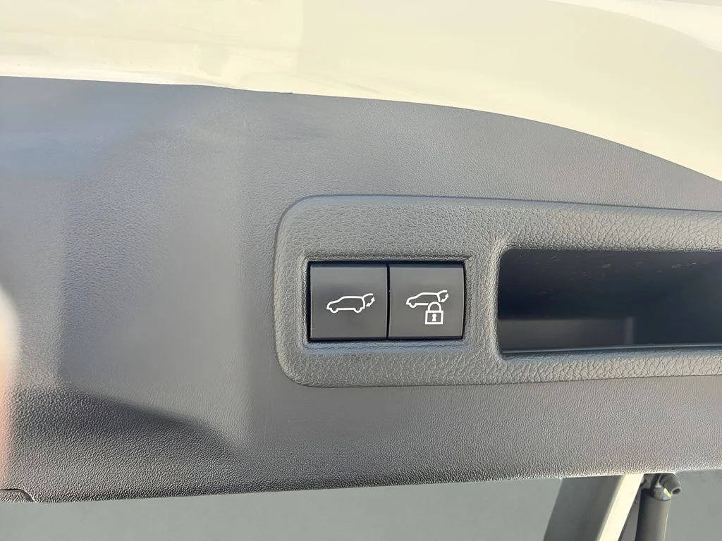 Used 2023 White Subaru Limited image 29
