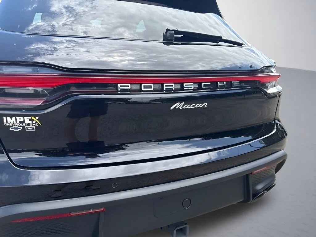 Used 2023  Porsche  image 72