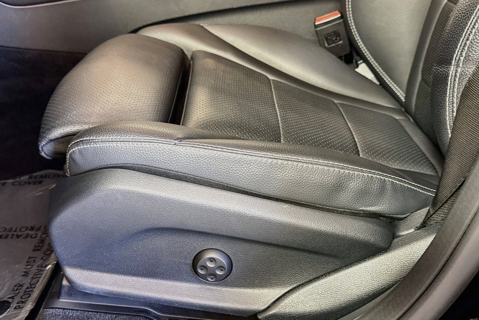 Certified Used 2022 Black Mercedes-Benz GLC 300 image 18