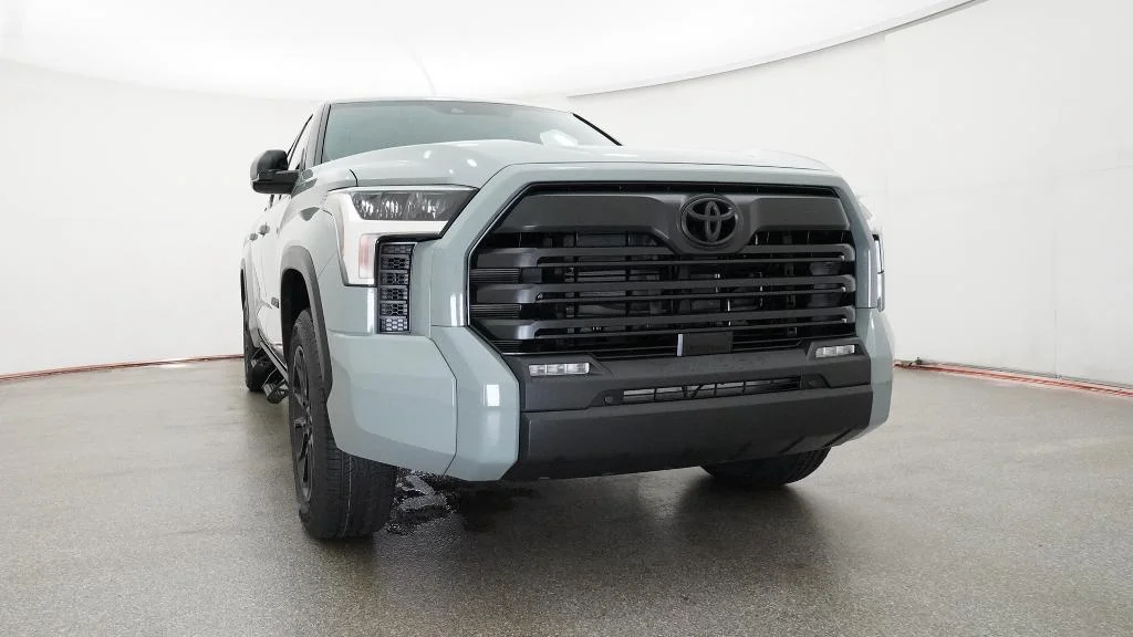 New 2026 Lunar Rock Toyota SR5 image 7