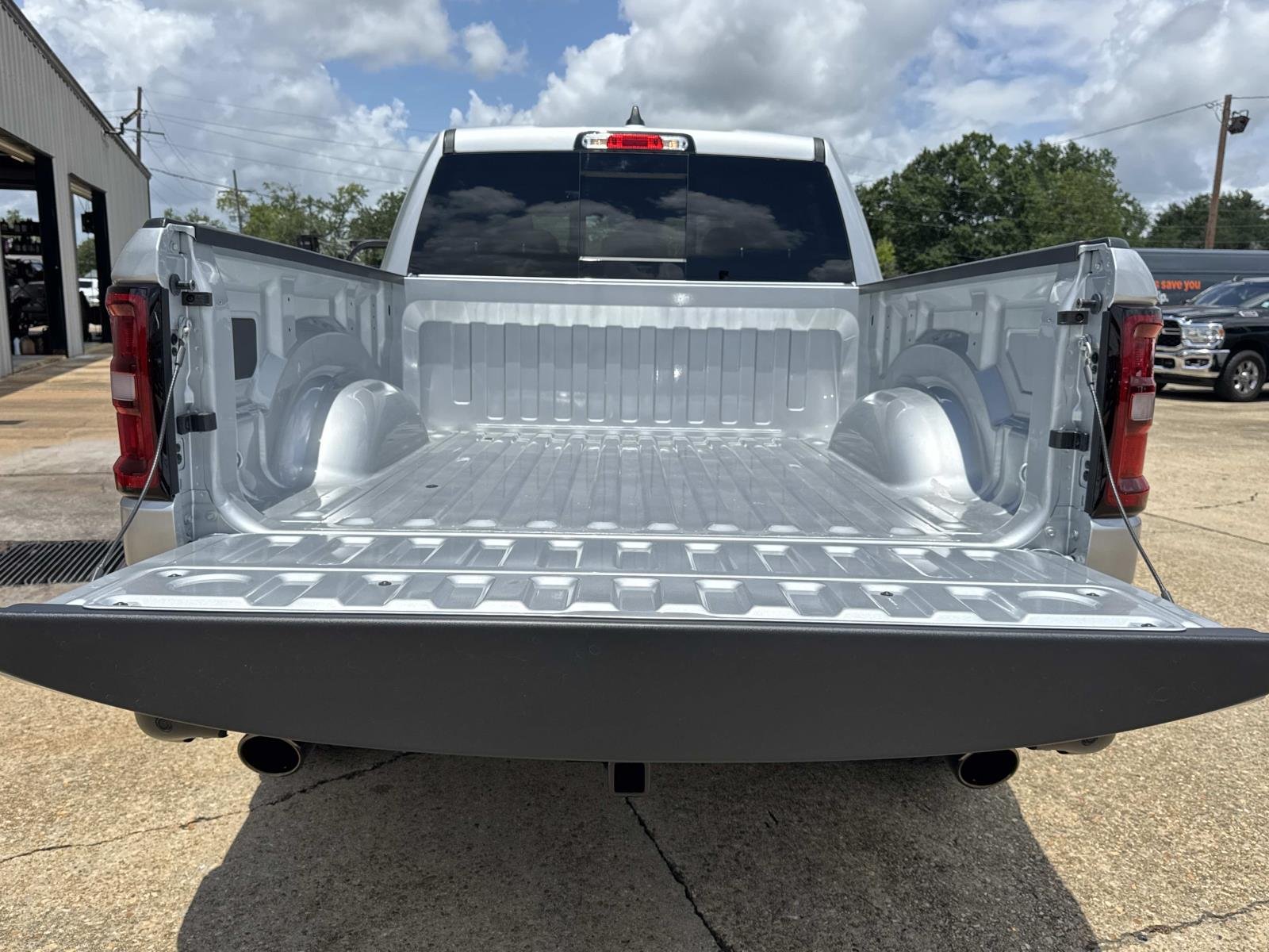 New 2026 Silver Zynith Exterior Paint RAM Big Horn image 6