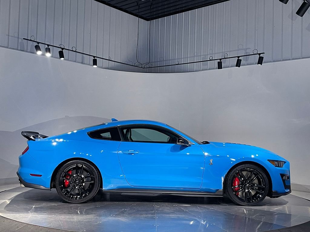 Used 2022 Blue Ford Shelby GT500 image 4