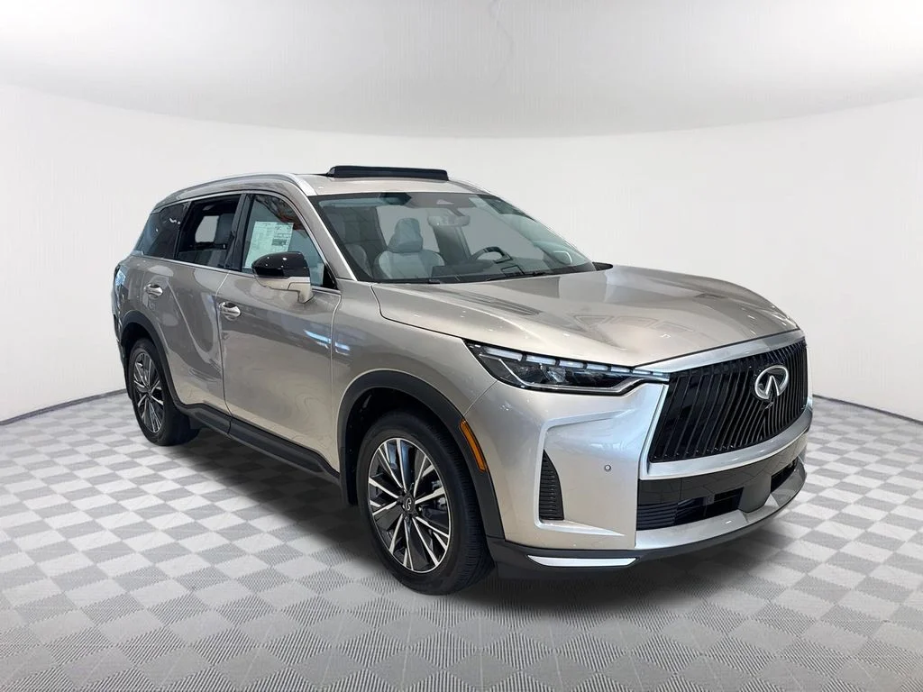 New 2027 WARM TITANIUM INFINITI Luxe FWD image 3