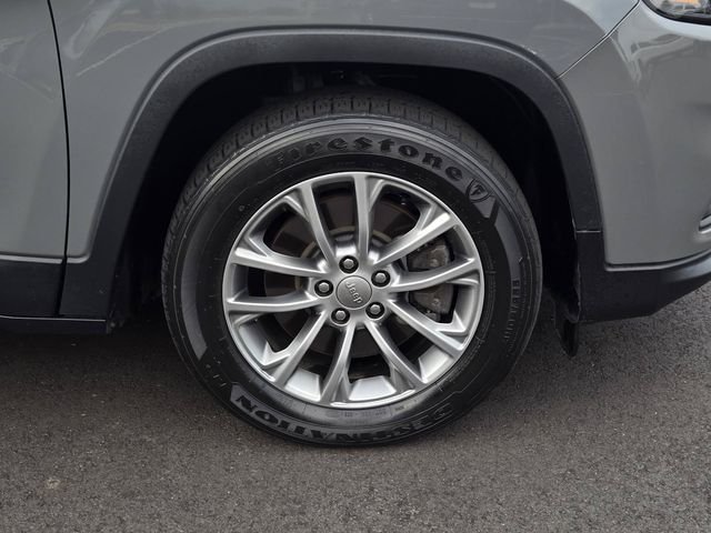 Used 2022 Gray Jeep Latitude Lux image 7