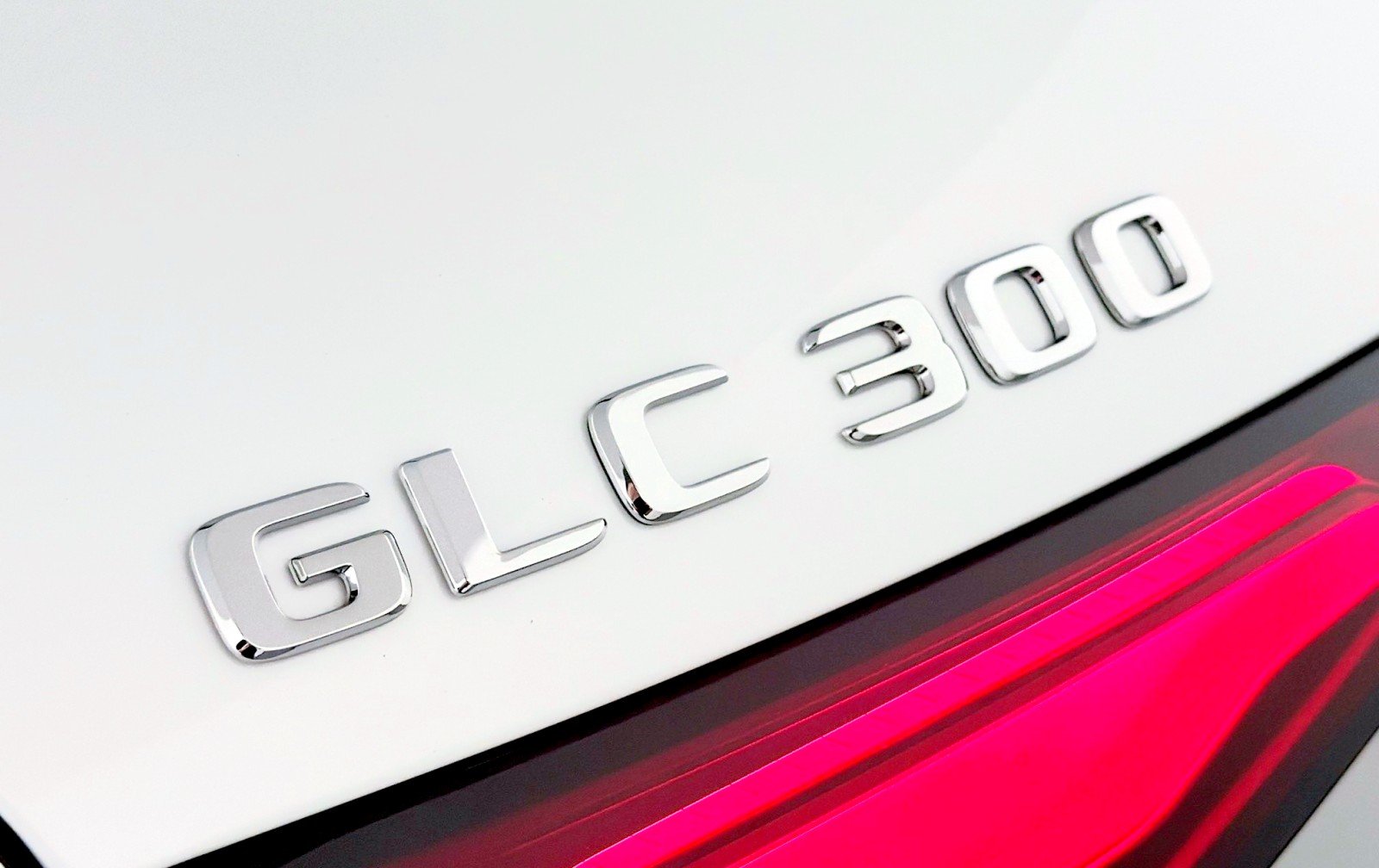 New 2027 Polar White Mercedes-Benz GLC 300 SUV image 8