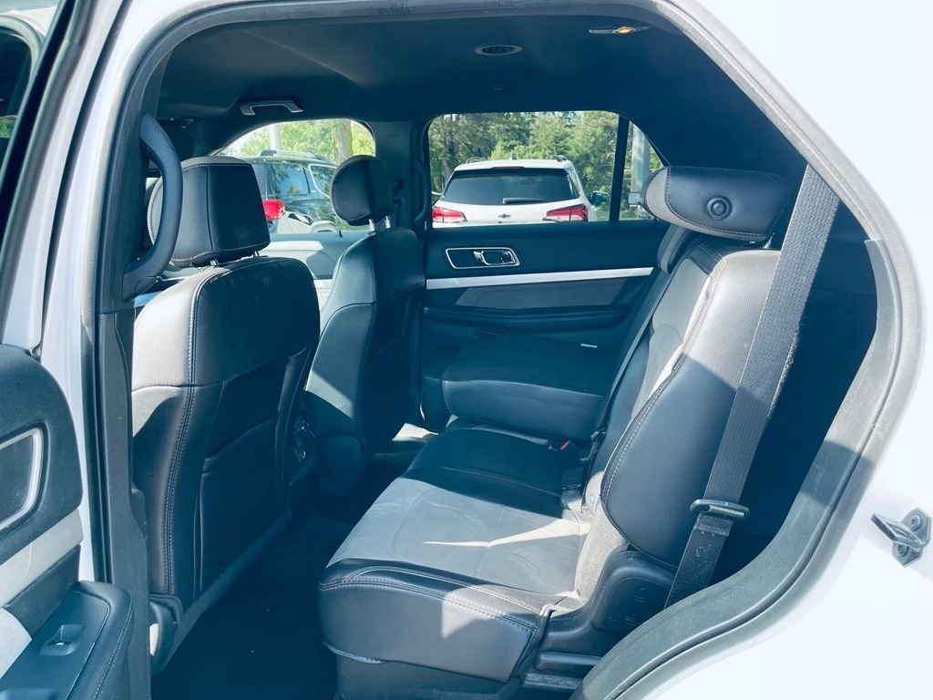 Used 2017 White Ford XLT image 19
