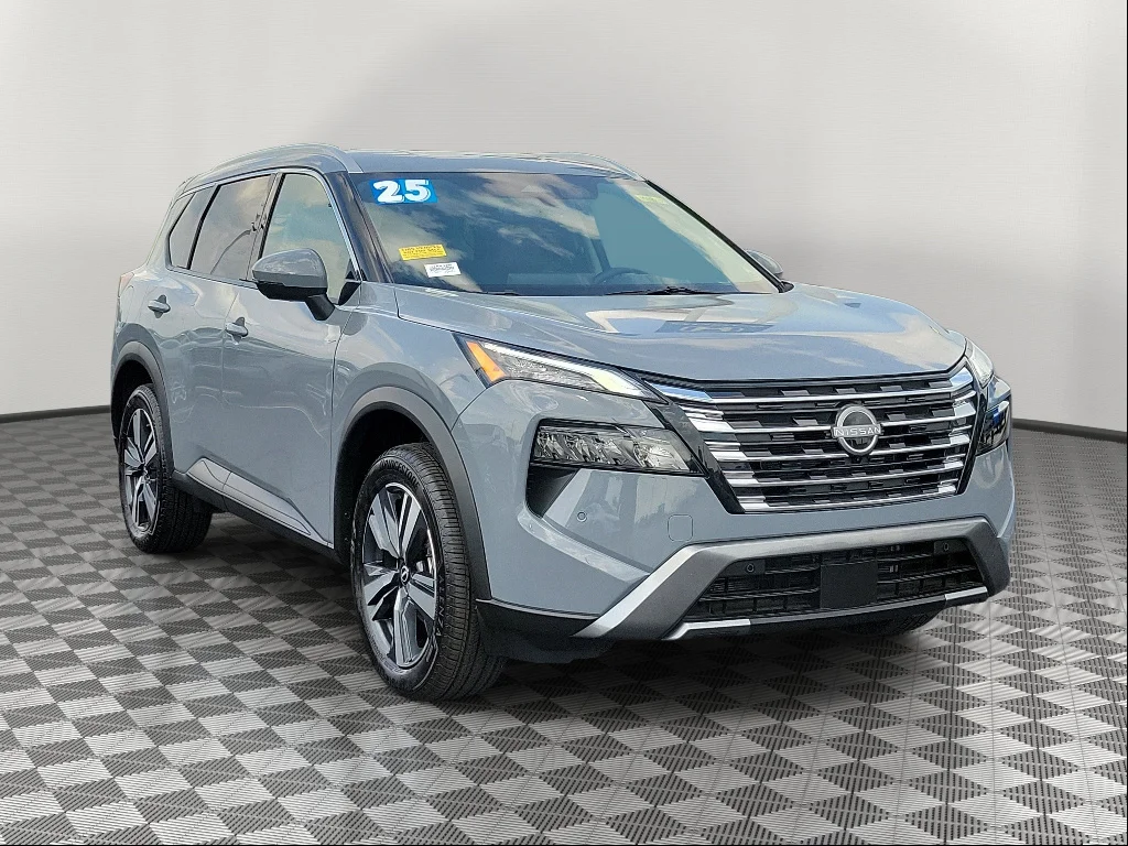 Used 2025 Boulder Gray Pearl Nissan SL image 1